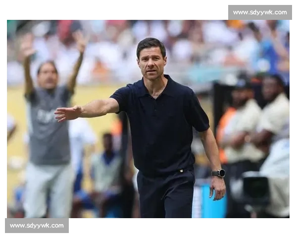 阿隆索直言不满：皇马首秀上半场过于急躁，中场调整显成效