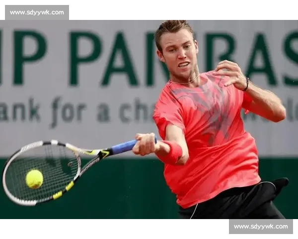 正手前冲弧圈球实战教学：5 分钟掌握鞭打式发力与精准拍型控制！