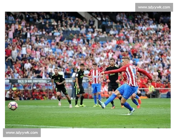 塞维利亚主场迎战西班牙人争夺西甲关键三分之夜焦点对决全面解析前瞻