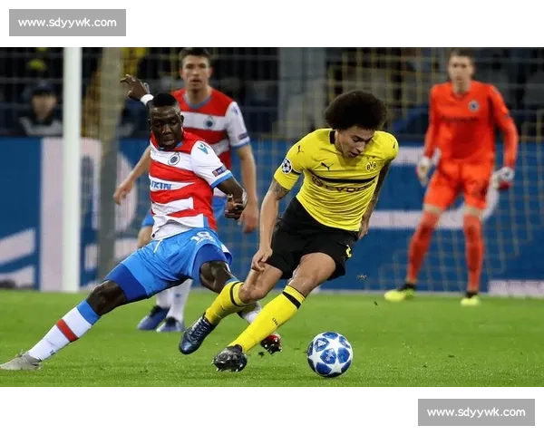 欧战焦点对决亚特兰大迎战埃佛顿实力与战术的正面碰撞 欧战焦点对决亚特兰大迎战埃佛顿实力与战术的正面碰撞