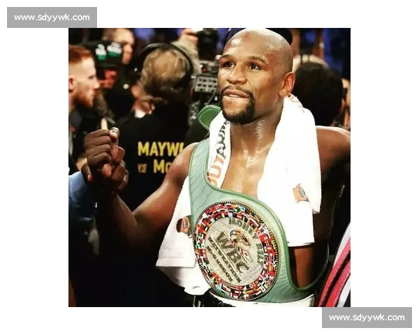 梅威瑟对阵嘴炮比赛时间回顾与世纪之战影响解析全球拳击格局变迁 梅威瑟对阵嘴炮比赛时间回顾与世纪之战影响解析全球拳击格局变迁