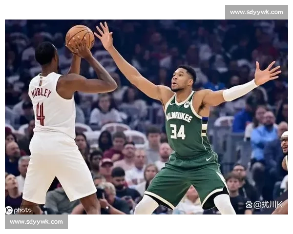 尤文图斯对阵塞维利亚欧战焦点之夜前瞻强强对话战术博弈与球星对决